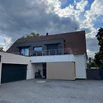 Apartment F2 Au Calme Avec Balcon Et Piscine Non Privatise