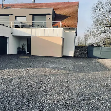 F2 Au Calme Avec Balcon Et Piscine Non Privatise